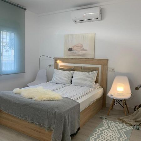 Holiday House Τορεβιέχα Εξωτερικό φωτογραφία