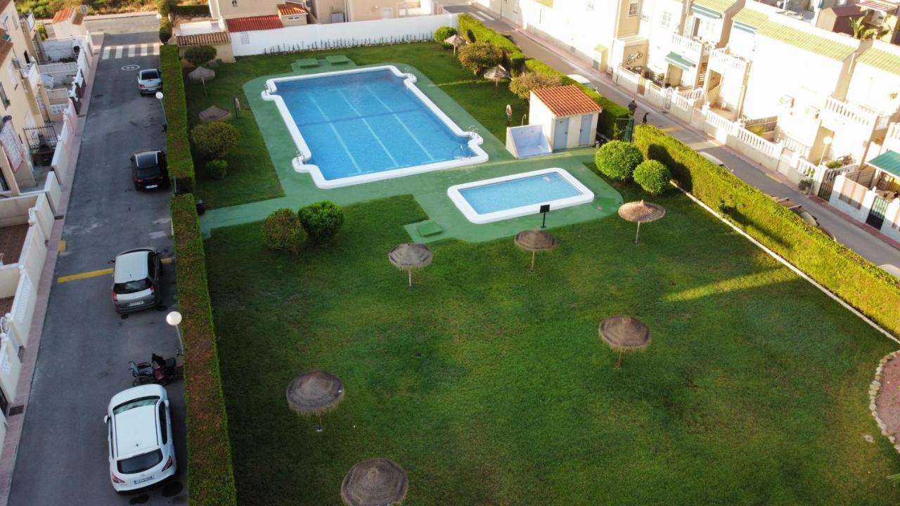 Holiday House Τορεβιέχα Εξωτερικό φωτογραφία